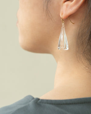 
                  
                    ピアス レン
                  
                