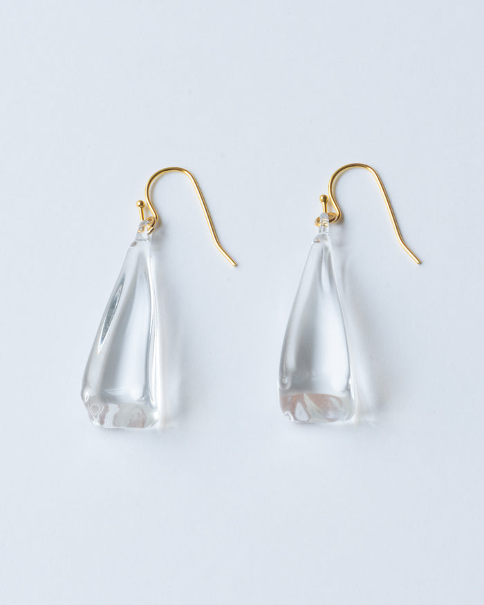 
                  
                    ピアス レン
                  
                