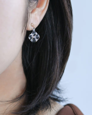 
                  
                    ピアス フローリス K10
                  
                
